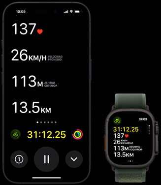 Actividad en Vivo que muestra las métricas de un entrenamiento en bicicleta en un Apple Watch Ultra 2 y un iPhone.