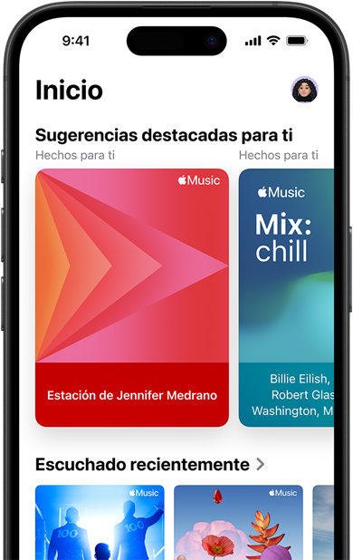 Se muestra la pantalla de la pestaña Inicio de Apple Music en un iPhone, el carrusel de Sugerencias destacadas para ti muestra las estaciones de radio y playlists personalizadas de Jennifer Medrano