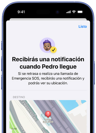 Pantalla de un iPhone que muestra una confirmación de que se configuró una notificación en Encontrar, con un texto que dice que se le avisará a la persona cuando Pedro llegue a su destino, y un mapa con una ubicación seleccionada en la parte inferior de la pantalla