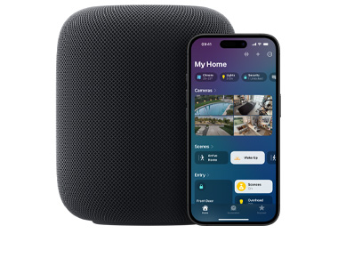 HomePod สีมิดไนท์พร้อม iPhone ที่แสดง UI 'บ้านของฉัน' ในแอปบ้าน